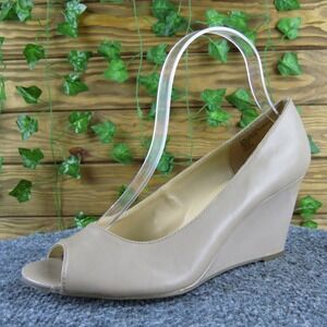 Liz Claiborne Taupe Faux‎ Leather Peep Toe Wedge Heels Women 8 Neutral Classic